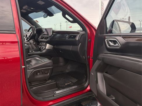 Used 2021 Chevrolet Suburban Z71 AWD/4WD image 17