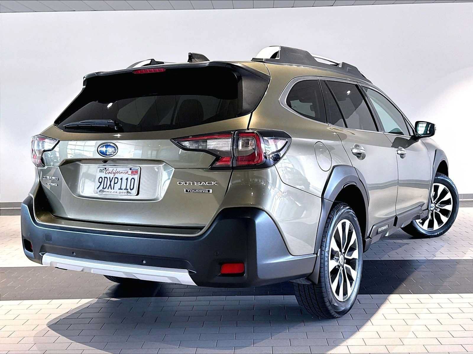 Used 2023 Subaru Outback Touring AWD/4WD image 10