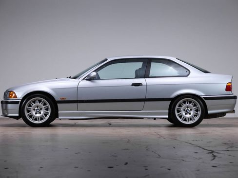 Used 1998 BMW M3 Coupe image 8