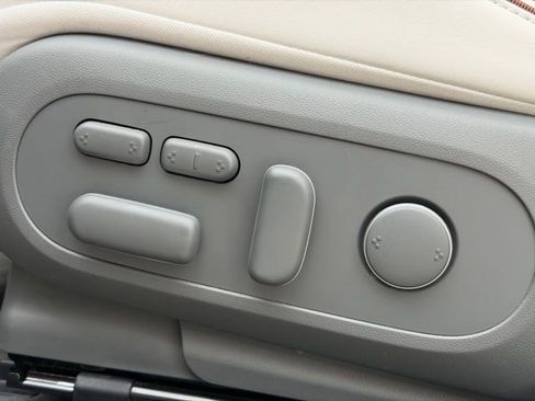 Used 2024 Hyundai Ioniq 5 Limited image 12