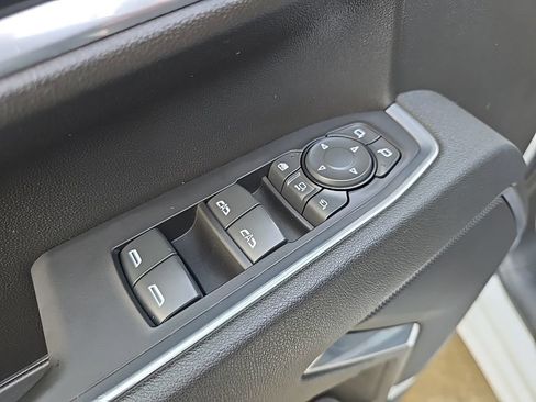 Used 2025 GMC Sierra 3500 SLT w/ X31 Off-Road Package image 24