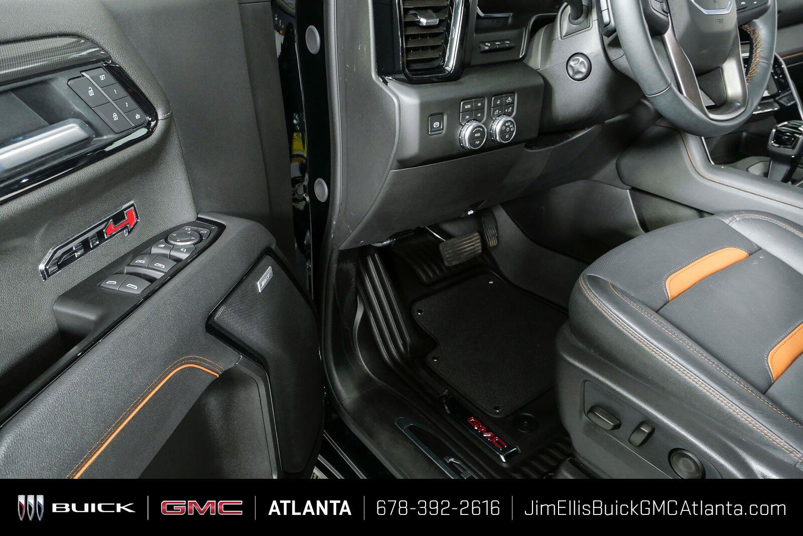 Certified 2026 GMC Sierra 1500 AT4 w/ Technology Package AWD/4WD image 9