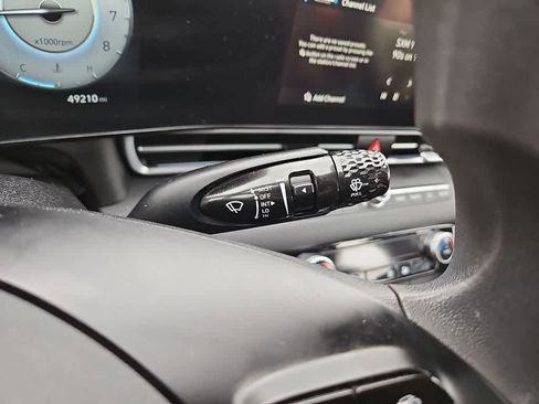 Used 2024 Hyundai Elantra SEL image 24