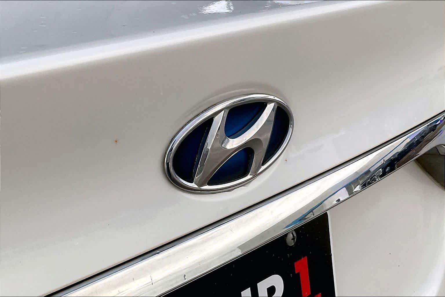 Used 2013 Hyundai Sonata Hybrid FWD image 28