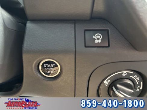 Used 2025 Nissan Frontier PRO-4X AWD/4WD image 34