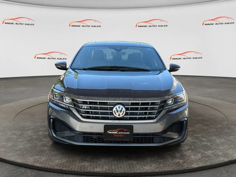 Used 2021 Volkswagen Passat 2.0T R-Line FWD image 3