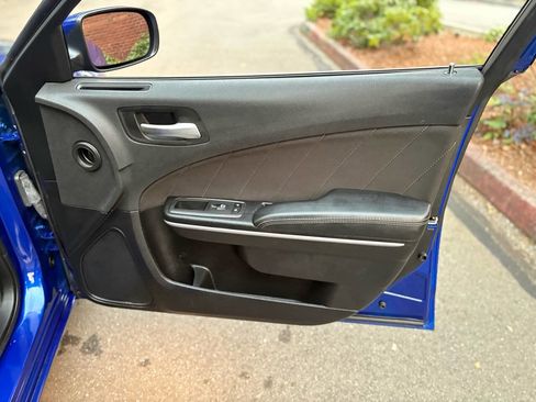 Used 2020 Dodge Charger SXT image 10