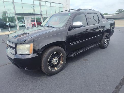 Used 2007 Chevrolet Avalanche LT w/ LT Preferred Equipment Group AWD/4WD image 4