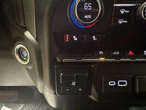 Used 2021 Chevrolet Silverado 1500 LT AWD/4WD image 12