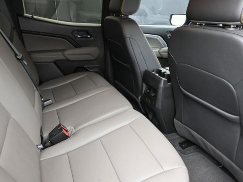 Used 2024 Chevrolet Colorado ZR2 w/ ZR2 Convenience Package III image 23