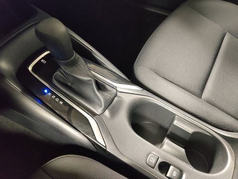 Used 2025 Toyota Corolla LE image 26