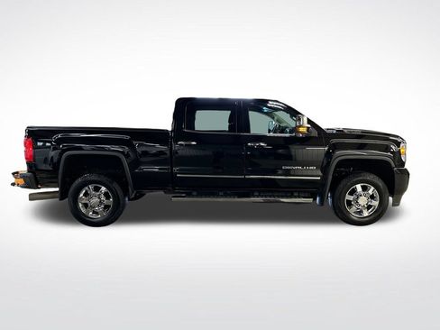 Used 2017 GMC Sierra 3500 Denali w/ Duramax Plus Package AWD/4WD image 7