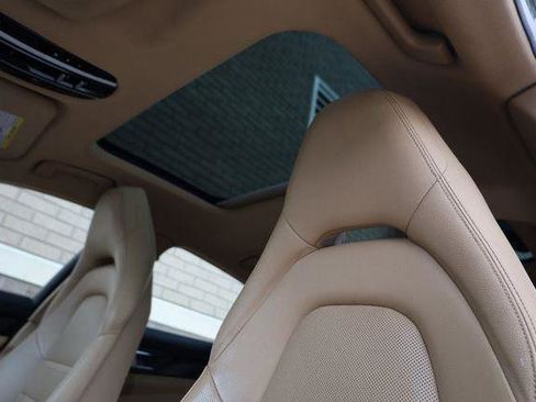 Used 2018 Porsche Panamera 4 AWD/4WD image 17