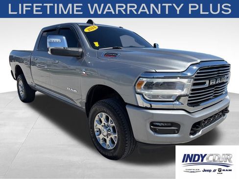 Used 2024 RAM 2500 Laramie AWD/4WD image 3