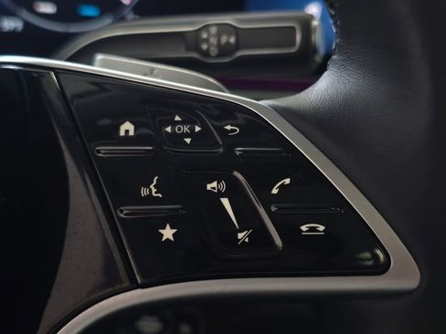 Used 2025 Mercedes-Benz GLE 350 4MATIC image 43