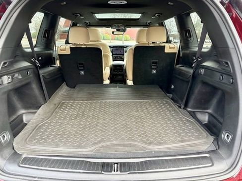 Used 2024 Jeep Grand Cherokee L Limited image 17