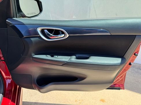 Used 2019 Nissan Sentra SR FWD image 17