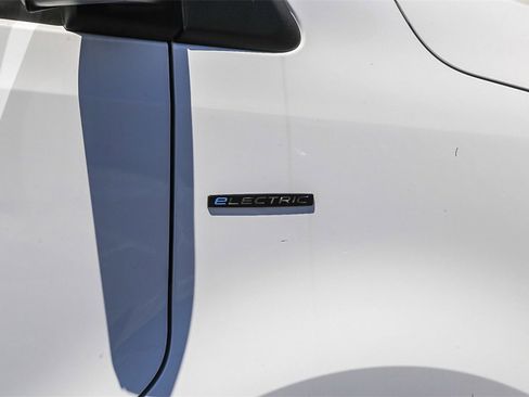 Used 2024 Mercedes-Benz eSprinter 170 Cargo image 10