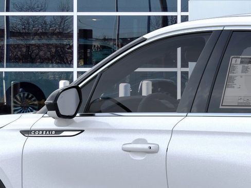 New 2025 Lincoln Corsair AWD w/ Equipment Group 101A image 20