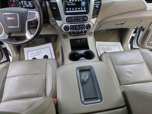 Used 2019 GMC Yukon XL SLT w/ Premium Edition RWD image 31
