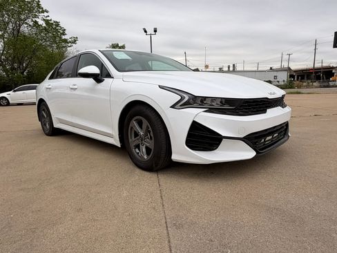 Used 2023 Kia K5 LXS image 3