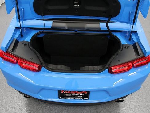 Used 2023 Chevrolet Camaro LT w/ Technology Package image 23