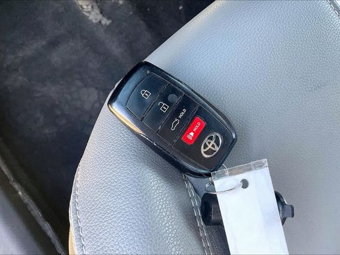 Used 2025 Toyota Camry SE FWD image 14