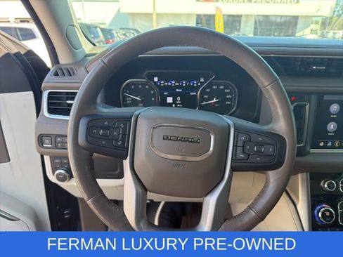 Used 2021 GMC Yukon Denali w/ Denali Premium Package image 7
