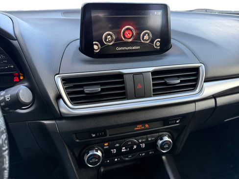 Used 2017 MAZDA MAZDA3 Touring image 12