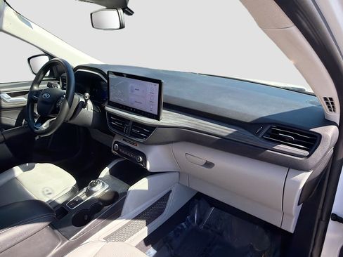 Used 2023 Ford Escape Platinum image 13