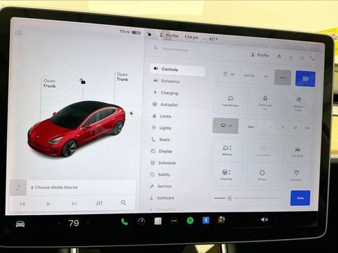 Used 2018 Tesla Model 3 Long Range image 35