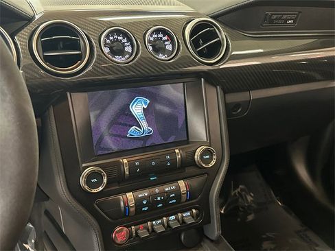 Used 2020 Ford Mustang Shelby GT500 w/ Technology Package image 22