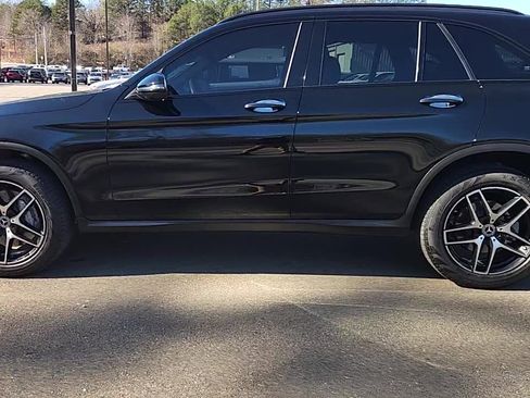 Used 2019 Mercedes-Benz GLC 300 image 5