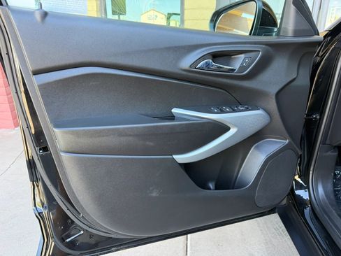 Used 2024 Chevrolet Trax RS image 18