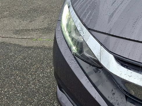 Used 2018 Honda Civic EX image 16
