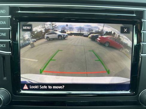 Used 2017 Volkswagen Jetta SE image 23