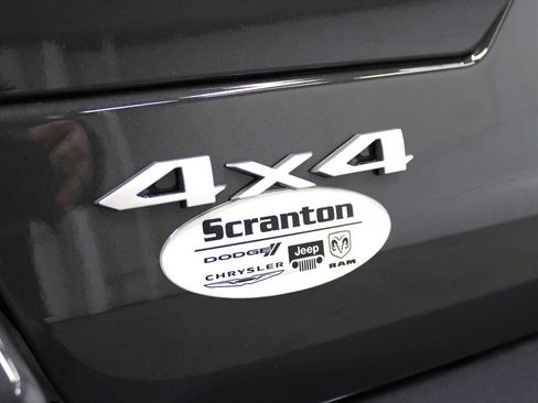 New 2025 Jeep Grand Cherokee Laredo X w/ Luxury Tech Group I image 39