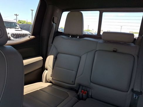 Used 2020 GMC Sierra 1500 SLT w/ SLT Premium Plus Package AWD/4WD image 19