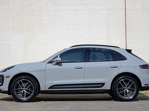 Used 2025 Porsche Macan AWD/4WD image 9