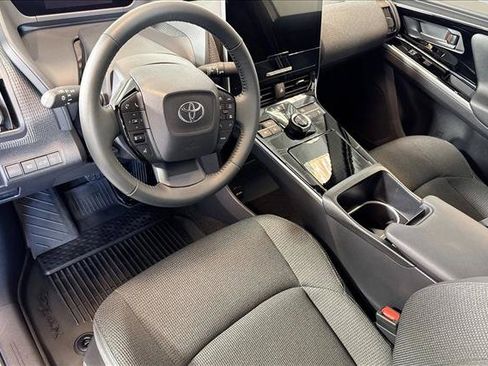 Used 2024 Toyota bZ4X FWD image 9