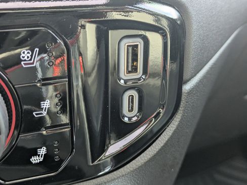 Used 2024 Chevrolet Silverado 2500 LTZ w/ LTZ Premium Package image 25