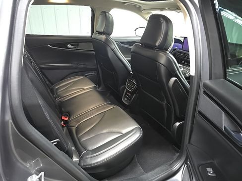 Used 2023 Lincoln Nautilus Reserve AWD/4WD image 23