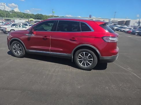 Used 2019 Lincoln Nautilus Select FWD image 8