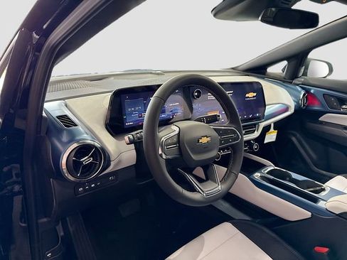 New 2026 Chevrolet Equinox EV LT image 10