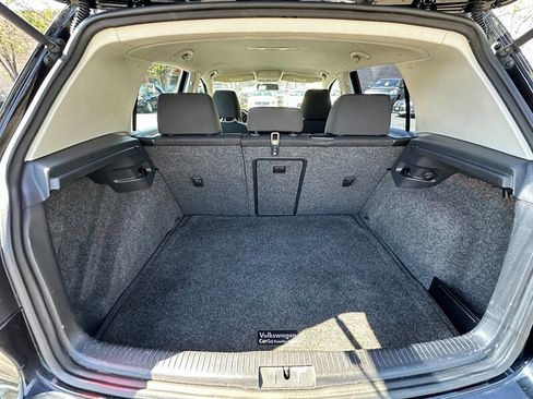 Used 2013 Volkswagen Golf 4-Door image 11