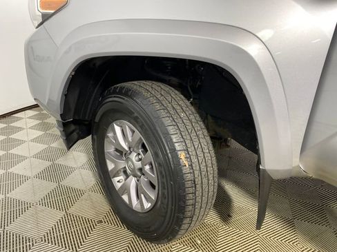 Used 2018 Toyota Tacoma SR5 image 23