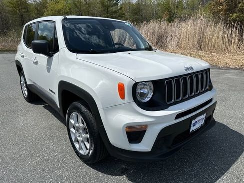Used 2023 Jeep Renegade Latitude AWD/4WD image 7