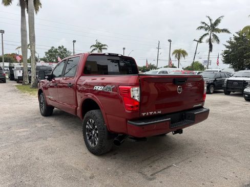 Used 2018 Nissan Titan PRO-4X w/ Pro-4x Convenience Package AWD/4WD image 3