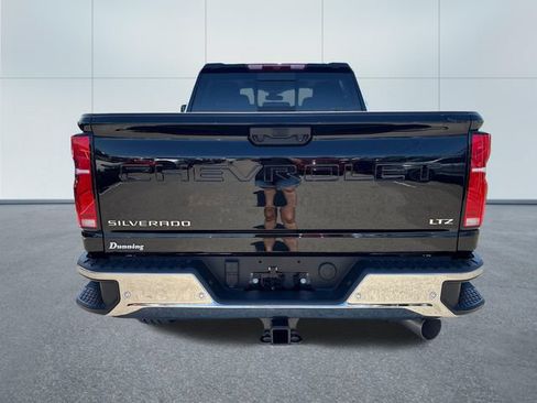 New 2026 Chevrolet Silverado 2500 LTZ w/ LTZ Convenience Package AWD/4WD image 3