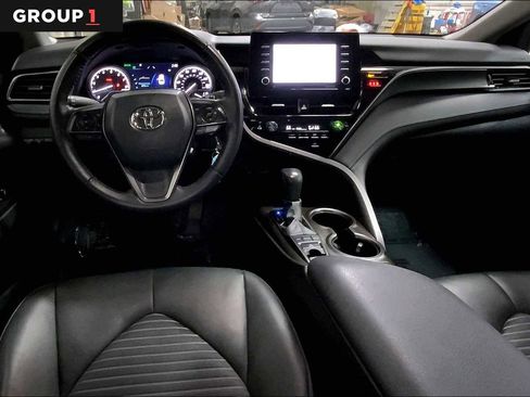 Used 2024 Toyota Camry SE w/ Cold Weather Package image 6